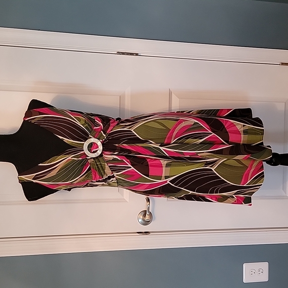 Boston Proper Dresses & Skirts - Boston Proper Dress is 🤎💗💚